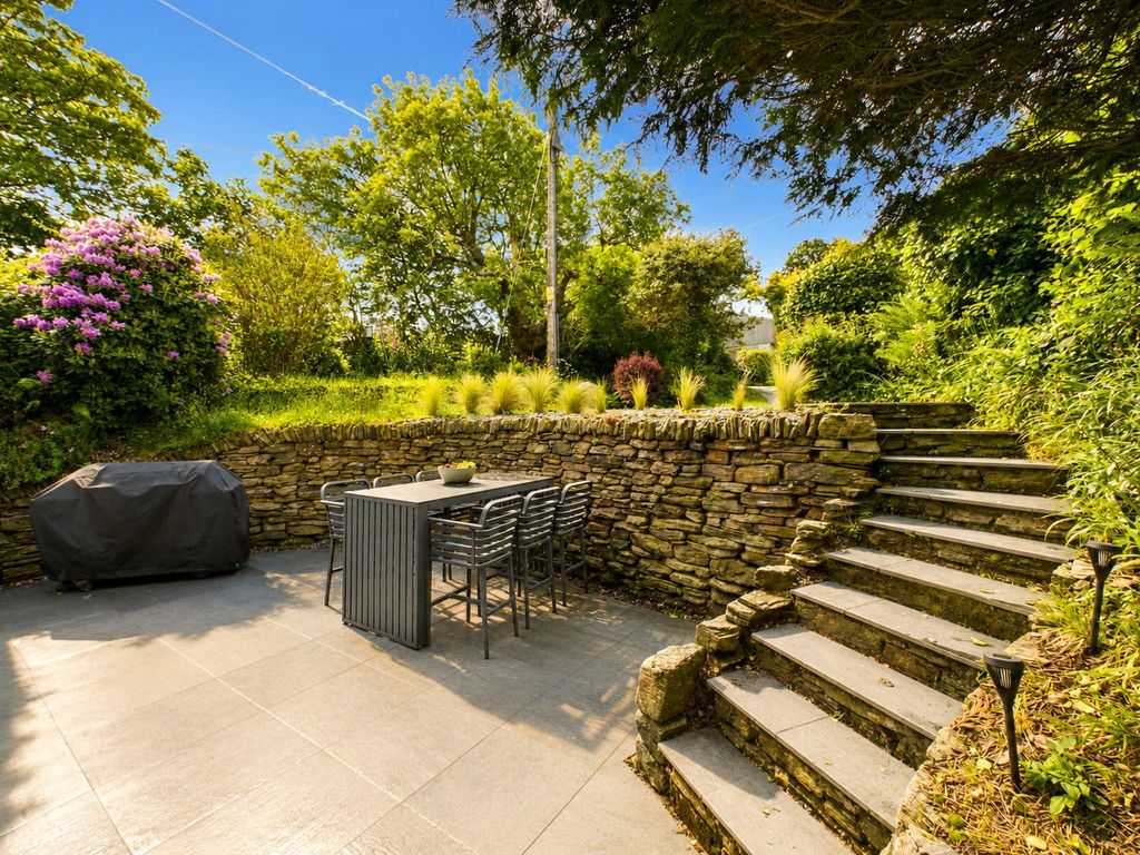 Property photo 2 of 24 Picture No. 32