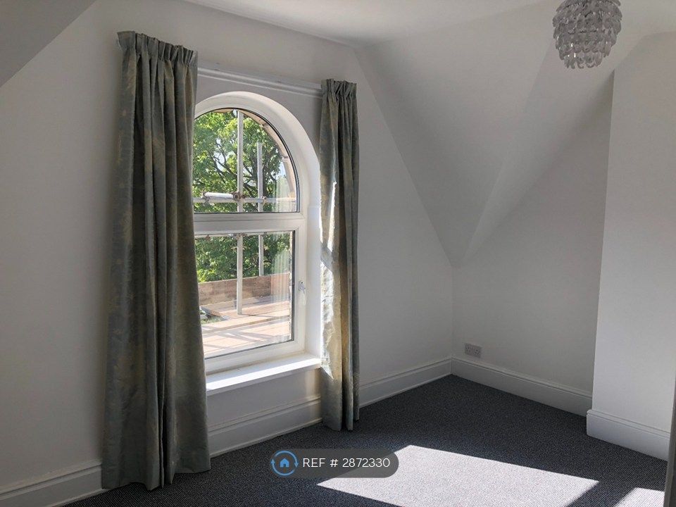 Property photo 3 of 4 Bedroom