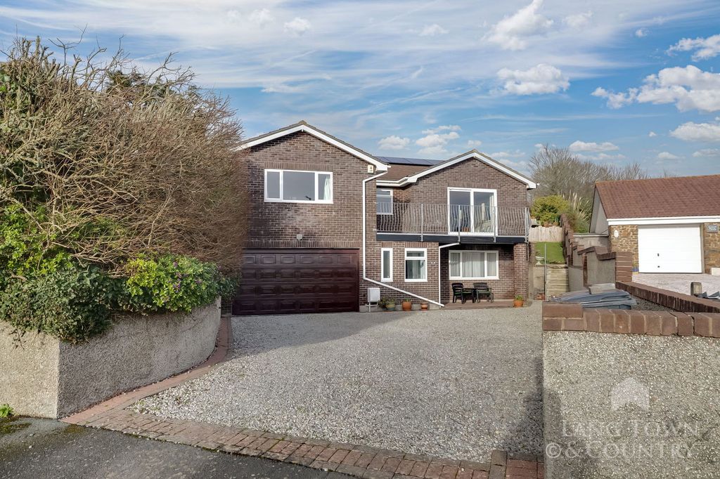 Property photo 1 of 24