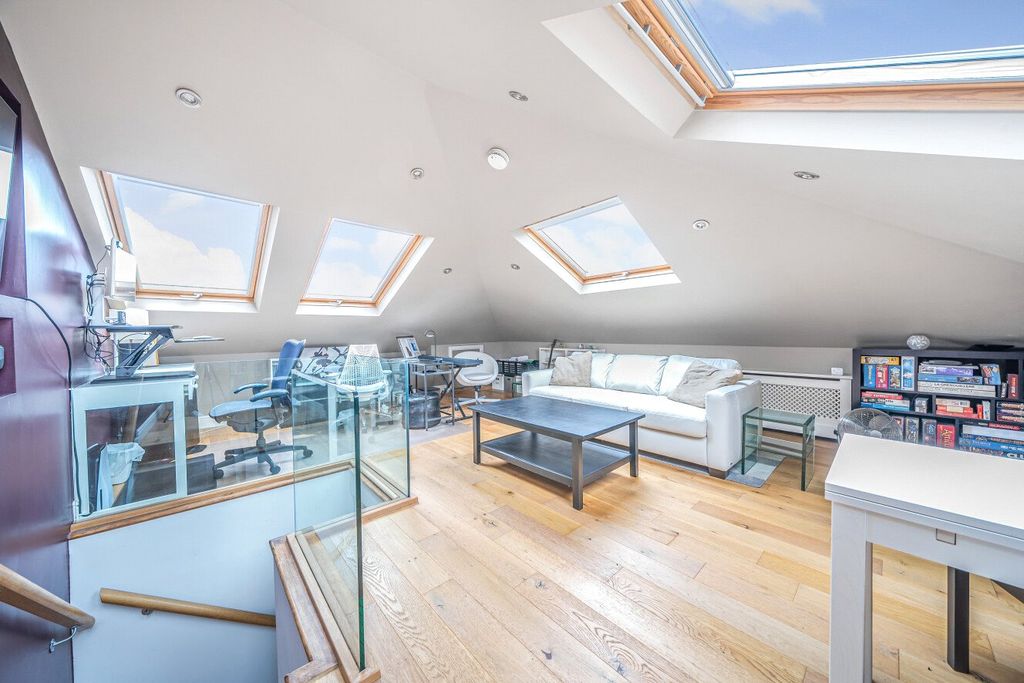 Property photo 3 of 9 Picture No. 04