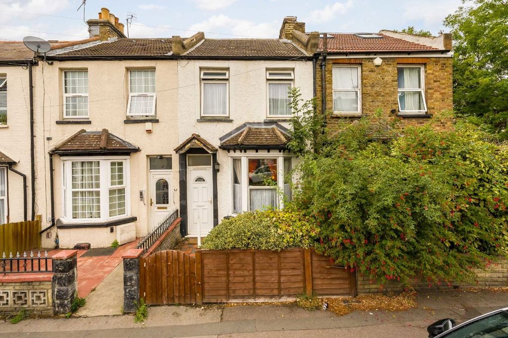 Property photo 1 of 6