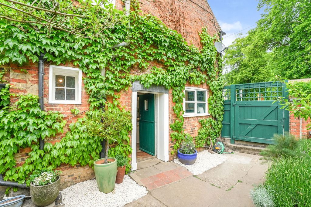 Property photo 2 of 29