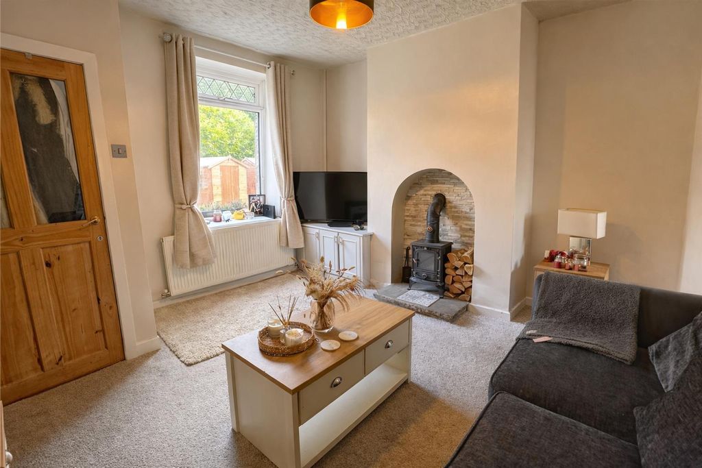 Property photo 2 of 16 New Pic 4