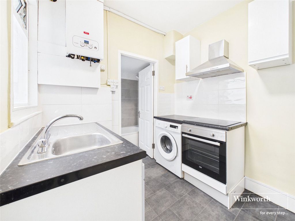Property photo 2 of 13 Kitchen