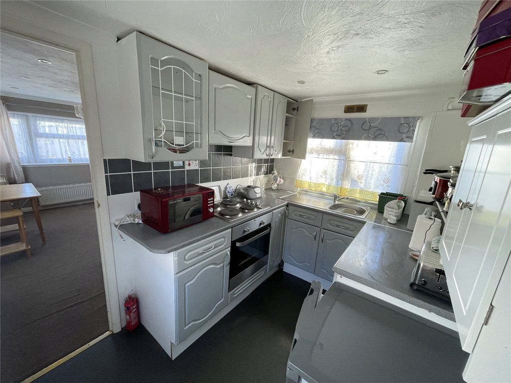 Property photo 3 of 17 Picture No. 04