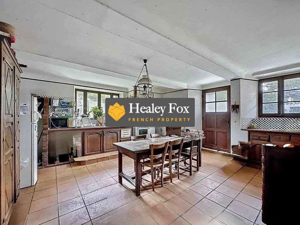 Property photo 2 of 26