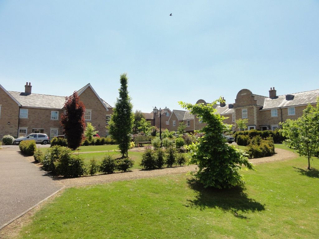 Property photo 2 of 8