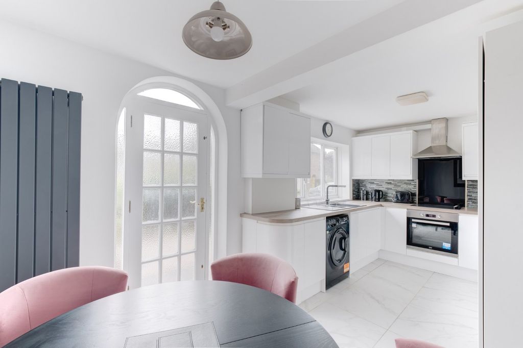 Property photo 2 of 19 Picture No. 06