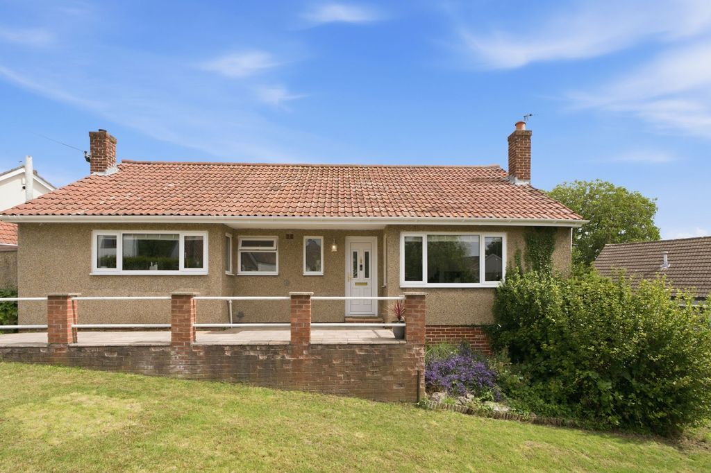 Property photo 2 of 34