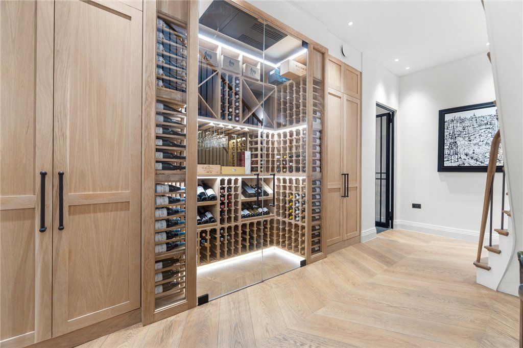 Property photo 2 of 16 Picture No. 35