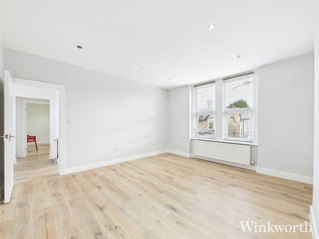 Property photo 1 of 9 Picture No. 06