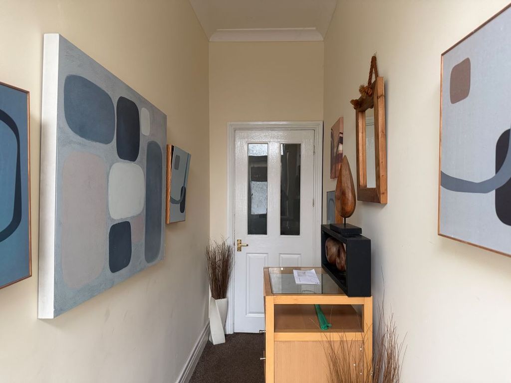 Property photo 2 of 25