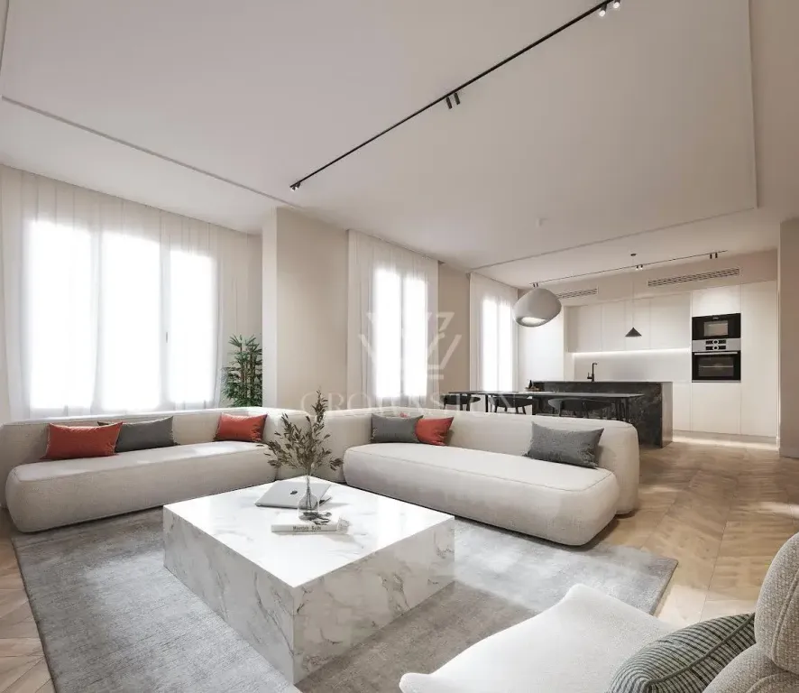 Property photo 1 of 9 Living Room / Dining