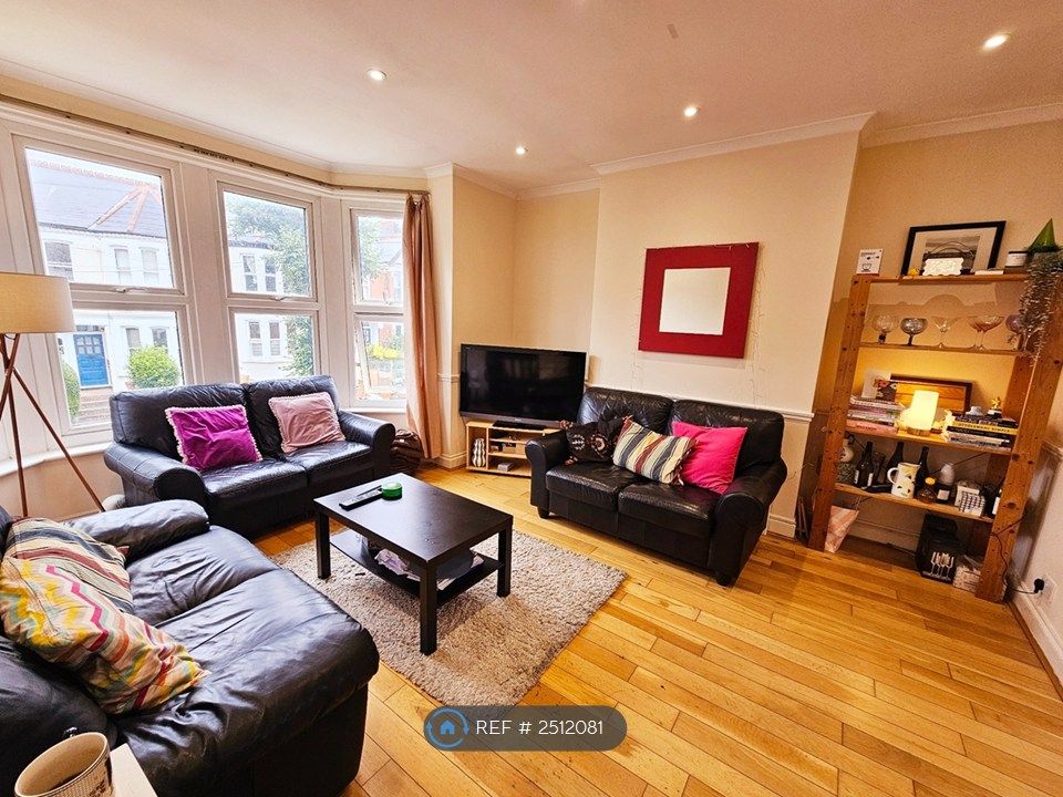 Property photo 3 of 17