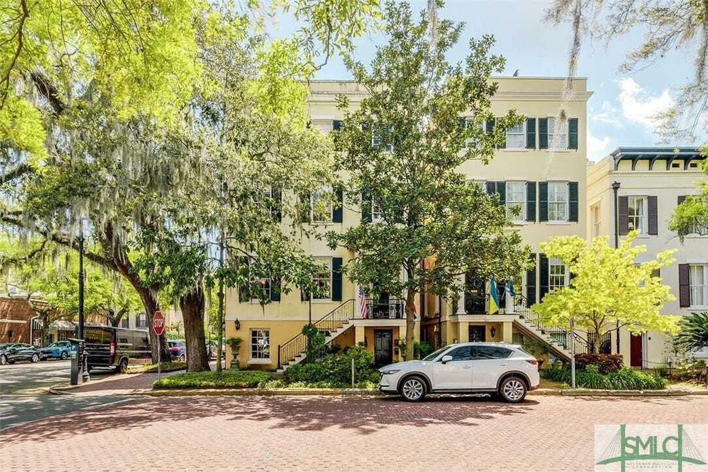 Property photo 1 of 31