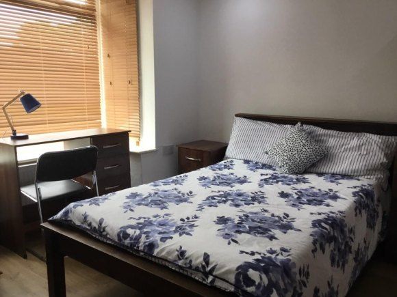 Property photo 3 of 17 Bed 1 3.Jpg