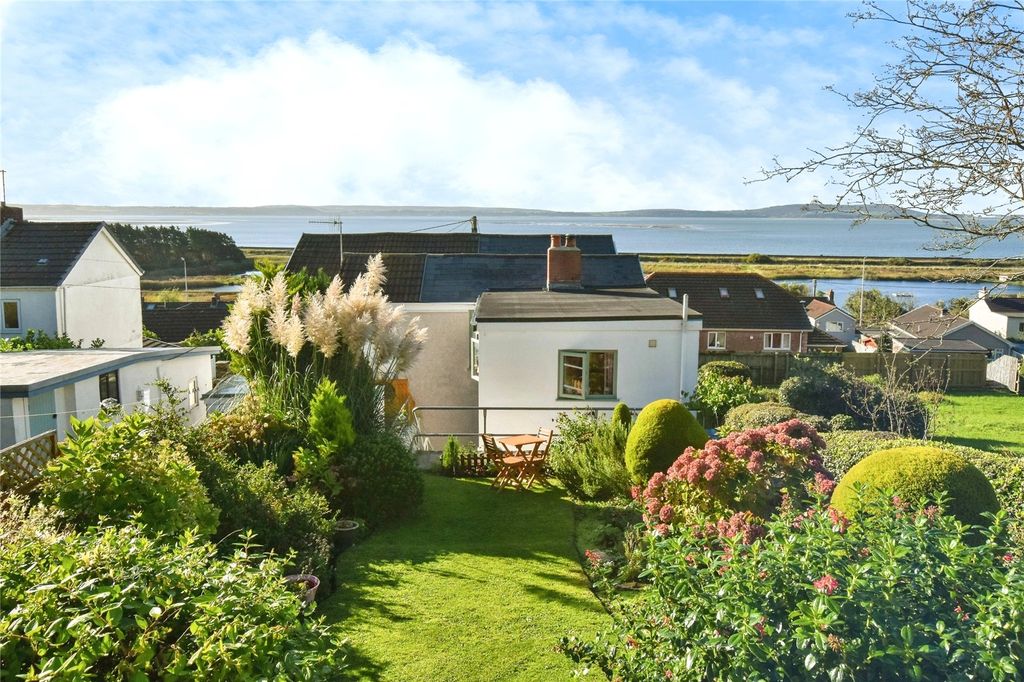 Property photo 1 of 19 Picture No. 32