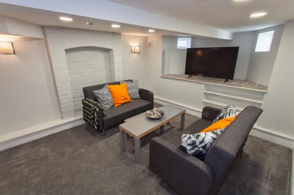 Property photo 3 of 18 Property