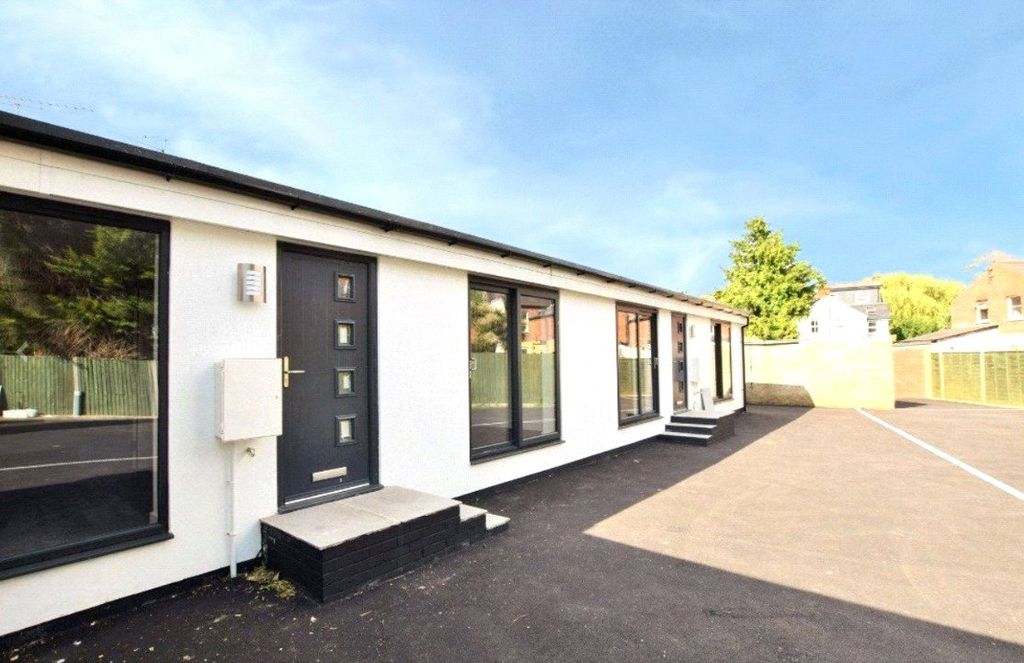 Property photo 1 of 5 Picture No. 08