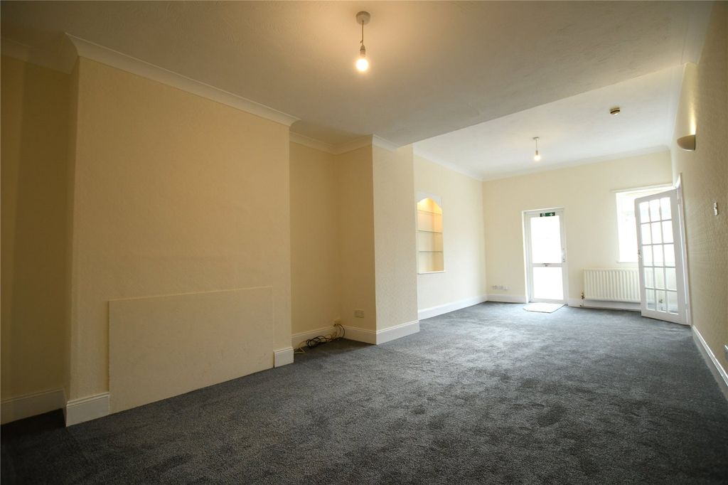Property photo 3 of 9 Picture No. 06