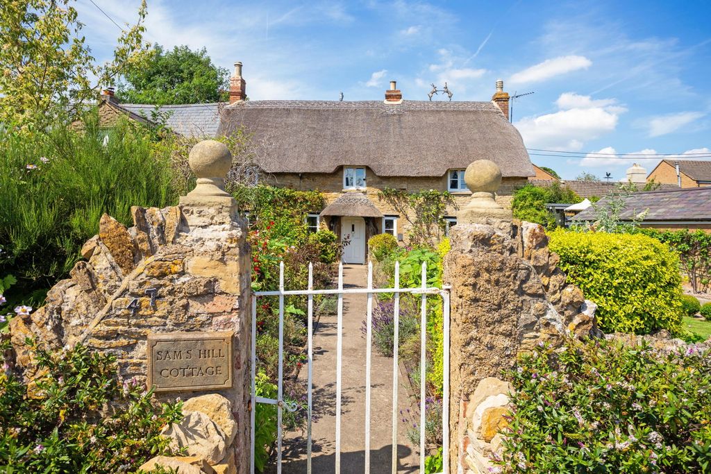 Property photo 1 of 32