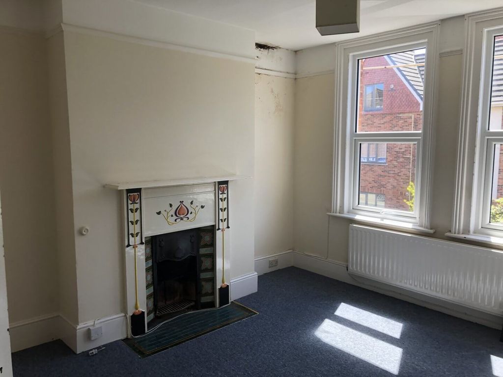 Property photo 2 of 3