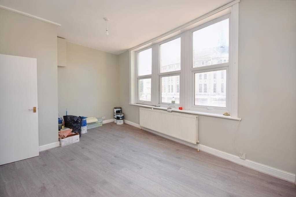 Property photo 3 of 4 Lounge