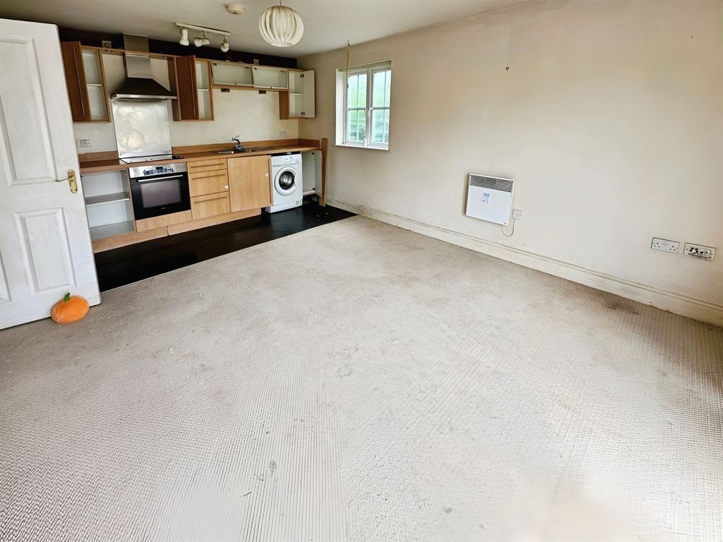 Property photo 3 of 8