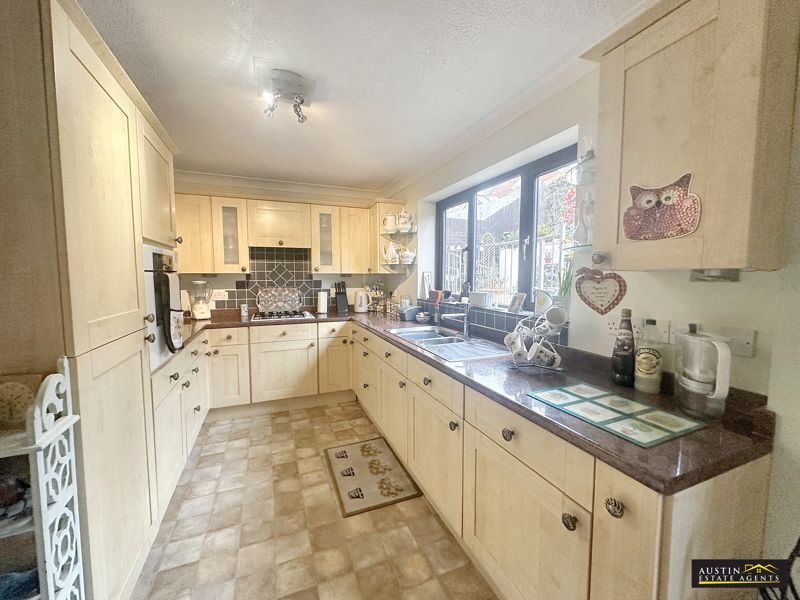 Property photo 3 of 23 Photo 17