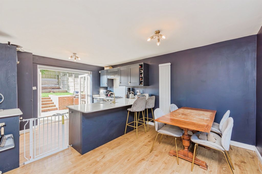 Property photo 2 of 23