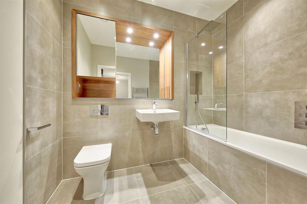 Property photo 3 of 7 9_Eton_Court_The_Broadway_Cheam_Village_Image1_148