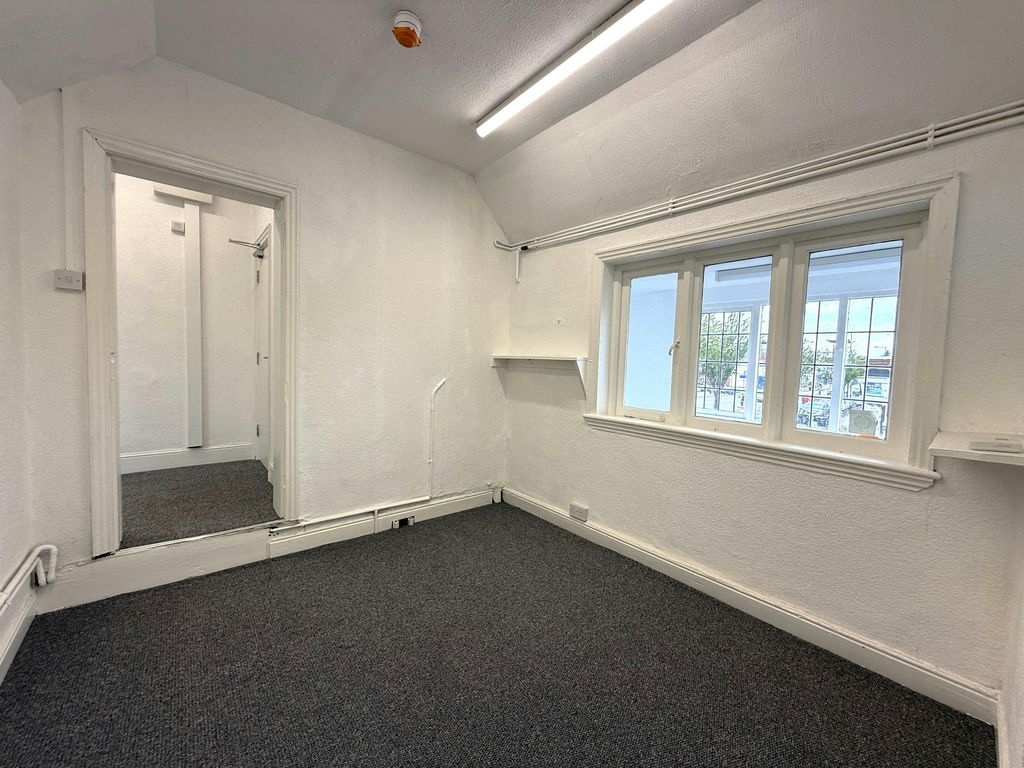 Property photo 2 of 9 Photo 04062025 15 28 53.Jpg