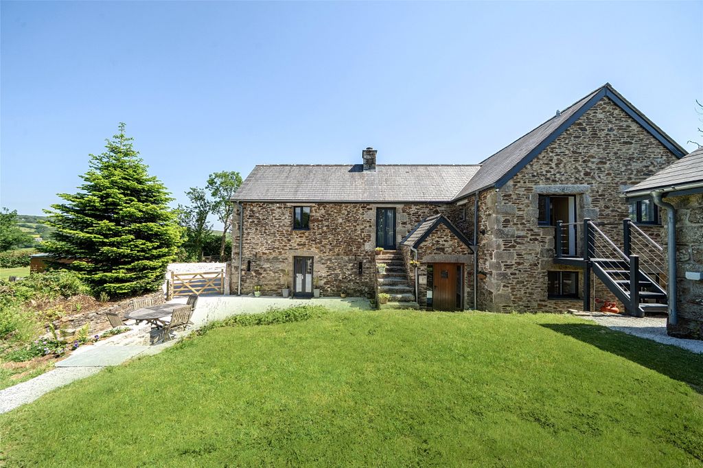 Property photo 2 of 30 Picture No. 33