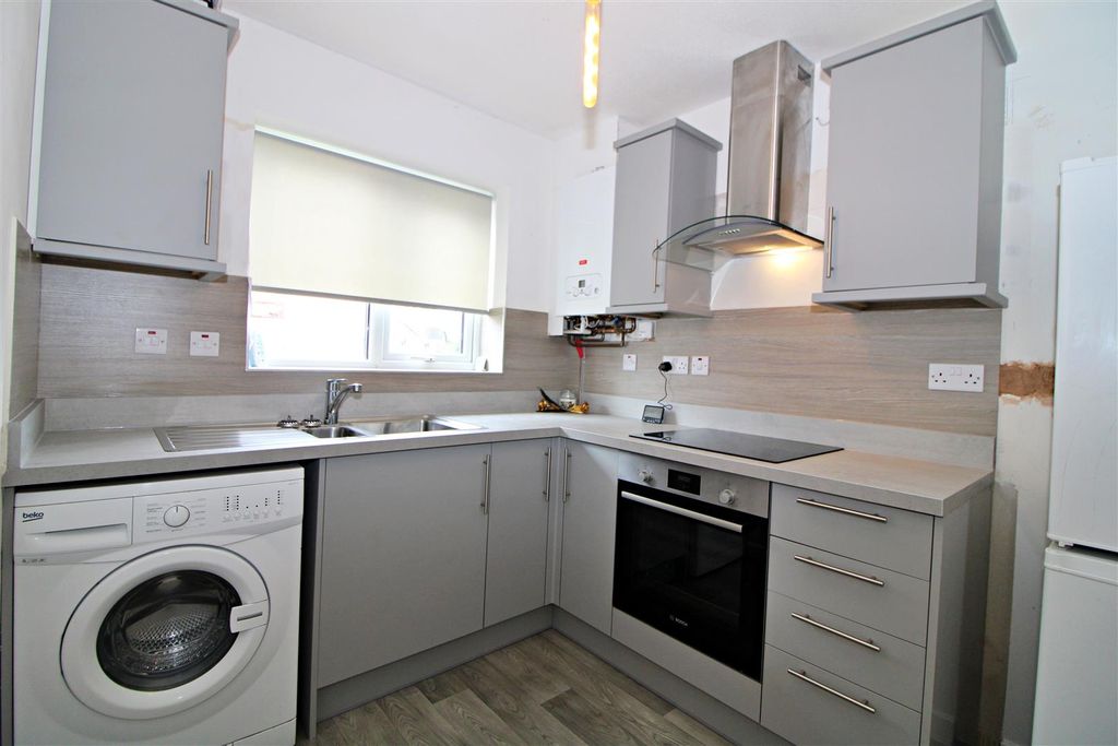 Property photo 2 of 9 Kitchen.Jpg