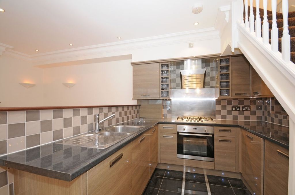 Property photo 3 of 5 Picture No. 10