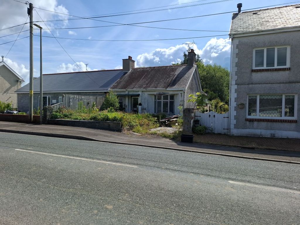 Property photo 2 of 6