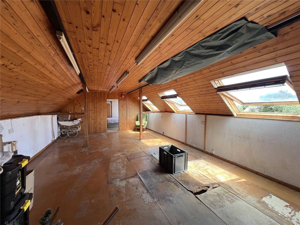 Property photo 1 of 19 Office/Storage