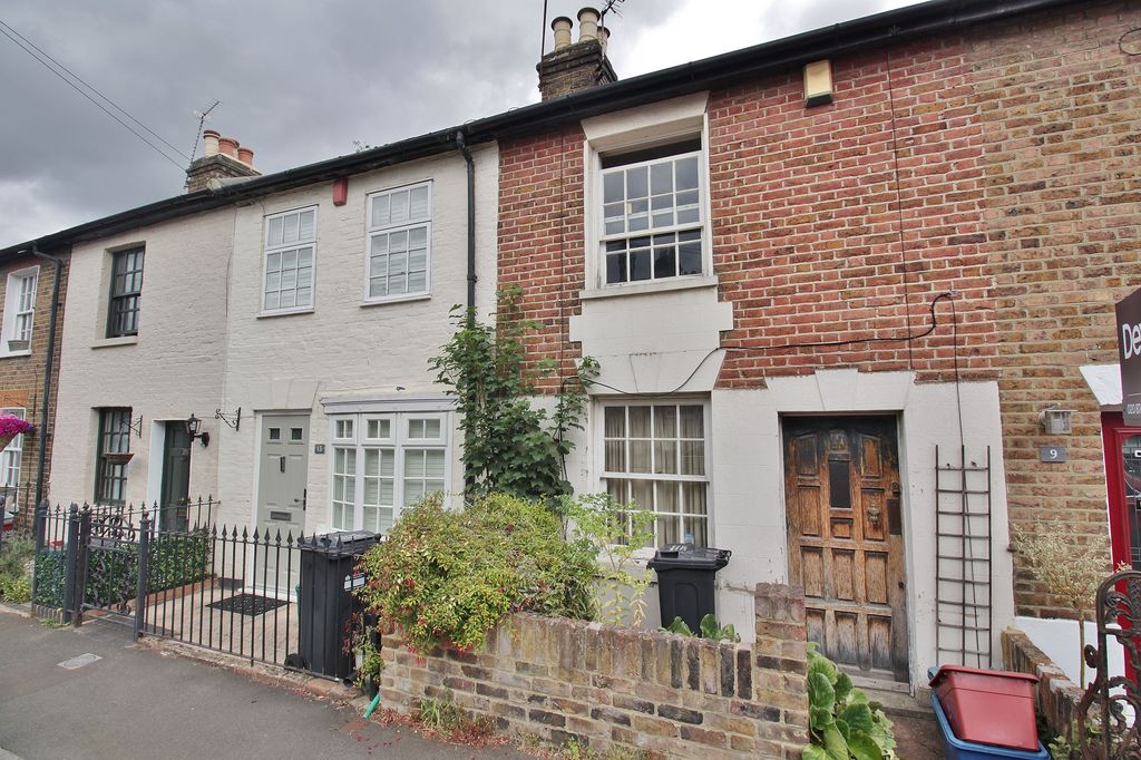 Property photo 1 of 6