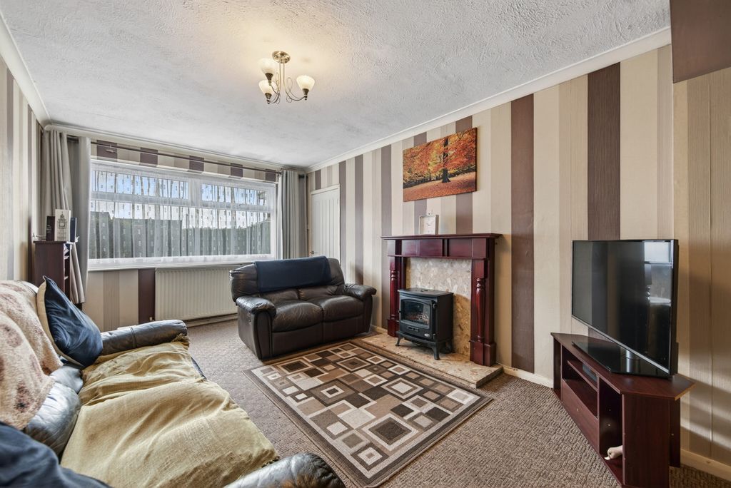 Property photo 3 of 24