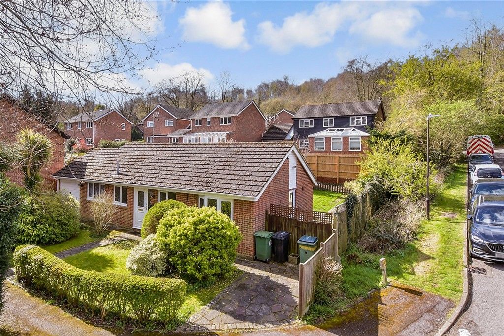 Property photo 1 of 8 External (Brochure)