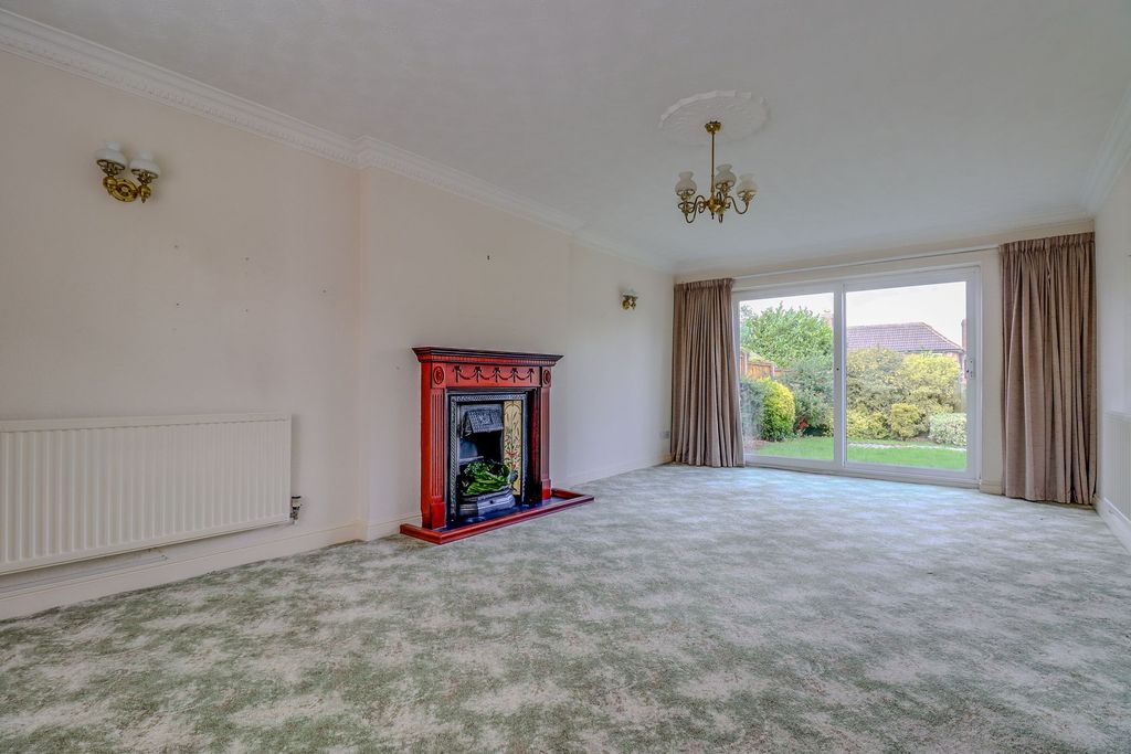Property photo 2 of 19