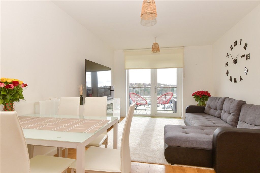 Property photo 3 of 8 Kitchen/Lounge /Dining Area