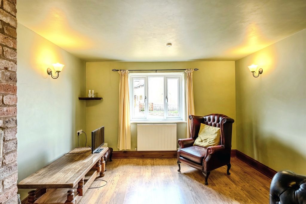 Property photo 3 of 20