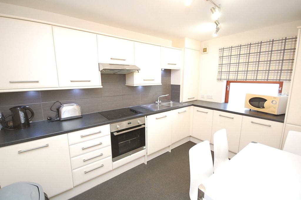 Property photo 2 of 11 Photo 2