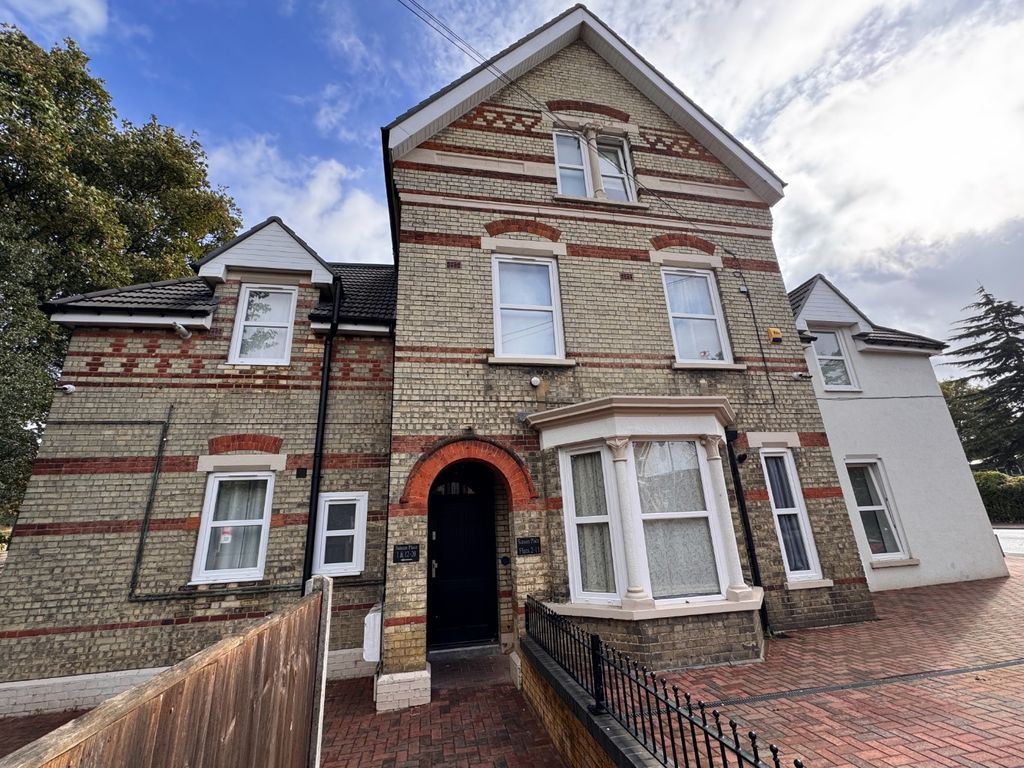 Property photo 1 of 11 4511850