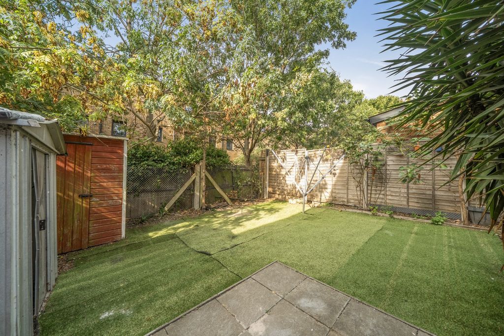 Property photo 2 of 17 5341632