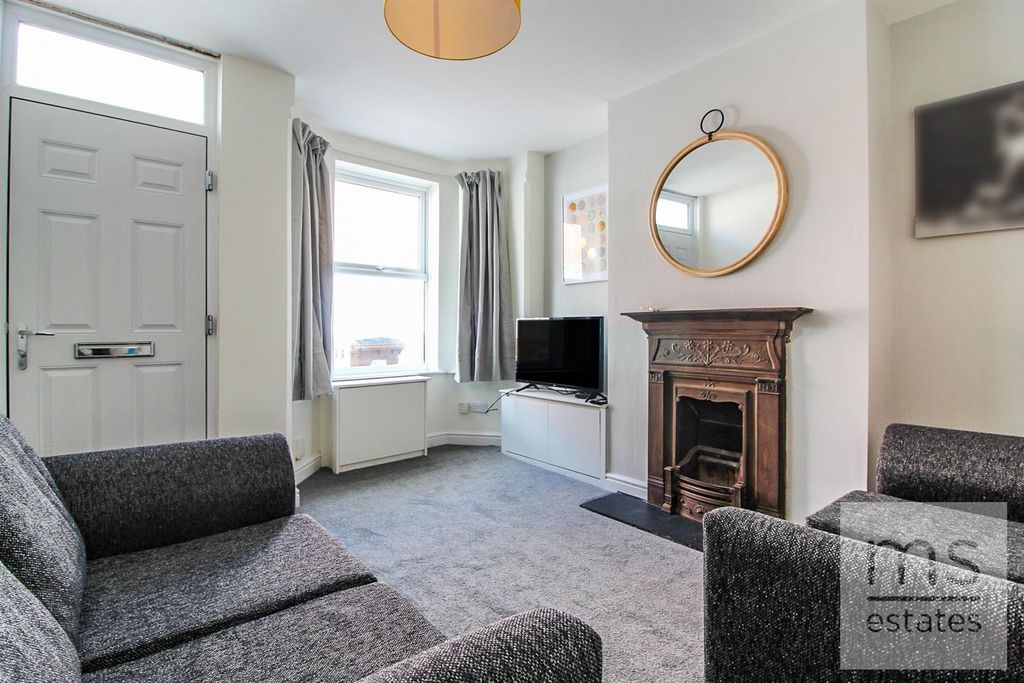 Property photo 3 of 12 Img_8229.Jpg