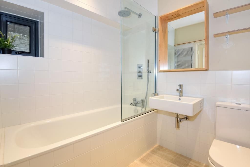 Property photo 3 of 12 Bathroom