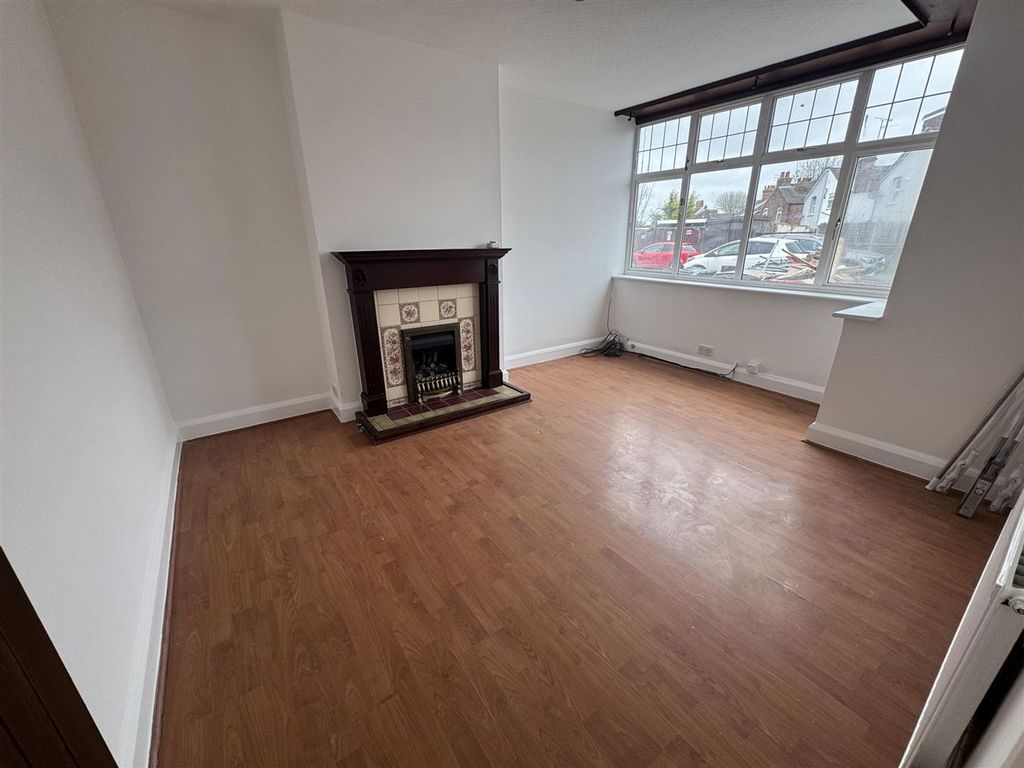 Property photo 2 of 9 Living Room