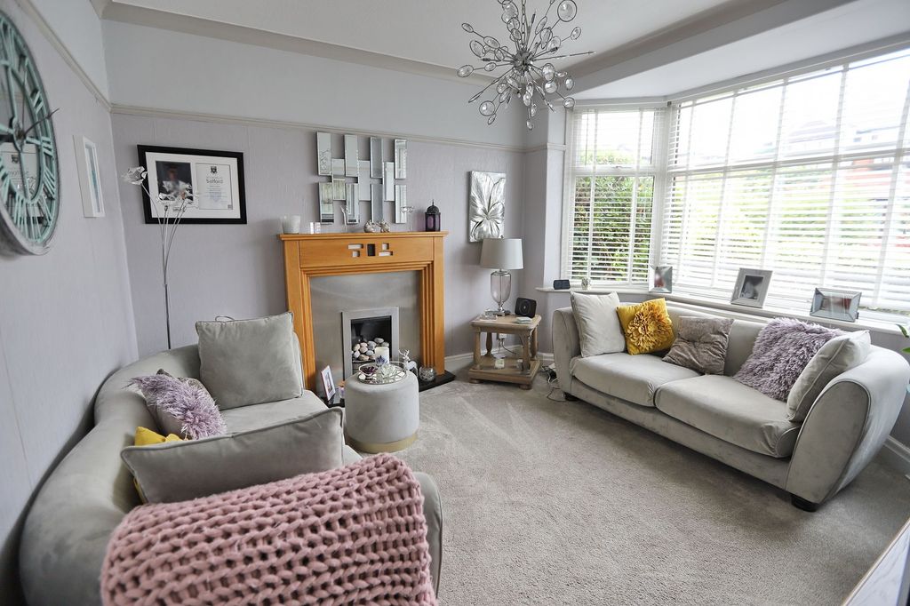 Property photo 3 of 24